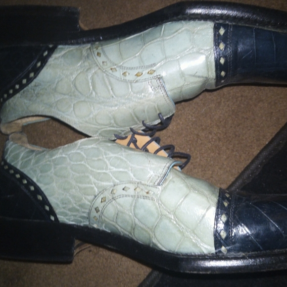 Exclusive Mauri alligator shoes for City Slickers shoe store - Picture 3 of 9